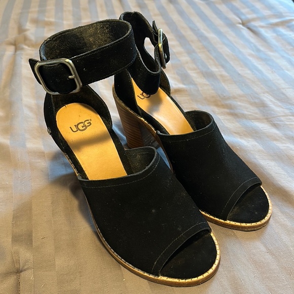 UGG black high block heel sandals - Picture 2 of 3